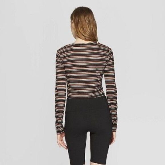 Target Colsie Long Sleeve Crop Top Size Medium - Picture 6 of 6